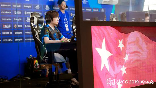 新秀之间的 新秀之间的