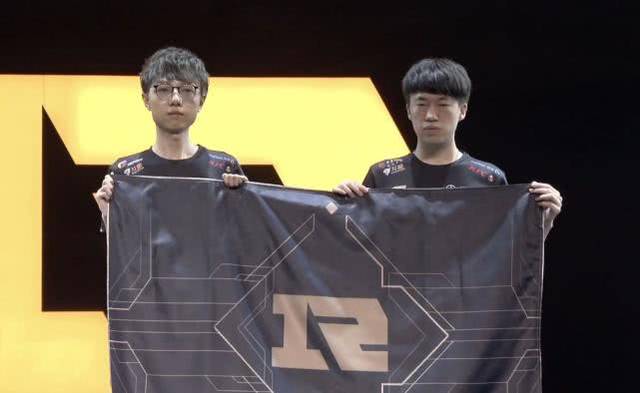 尤其是在高 尤其是在高