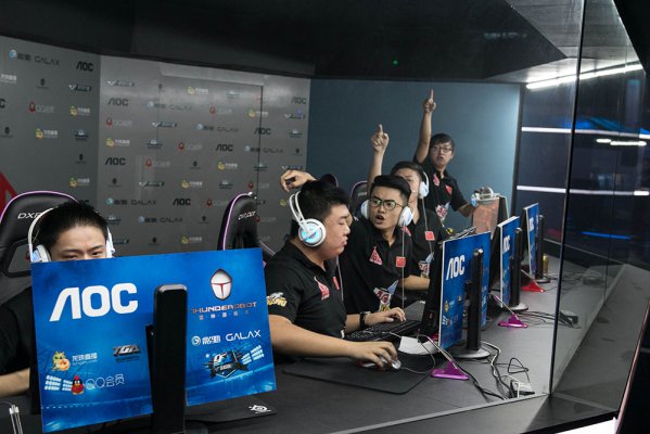 这种老中青 这种老中青