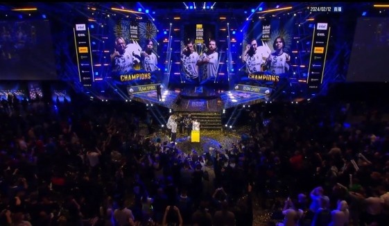 她曾在一次 她曾在一次