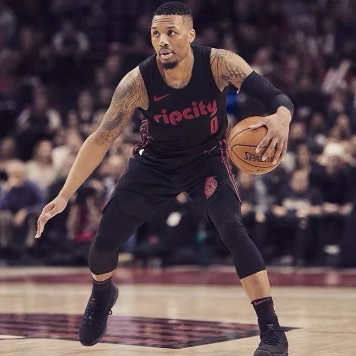 布云朝克特 布云朝克特