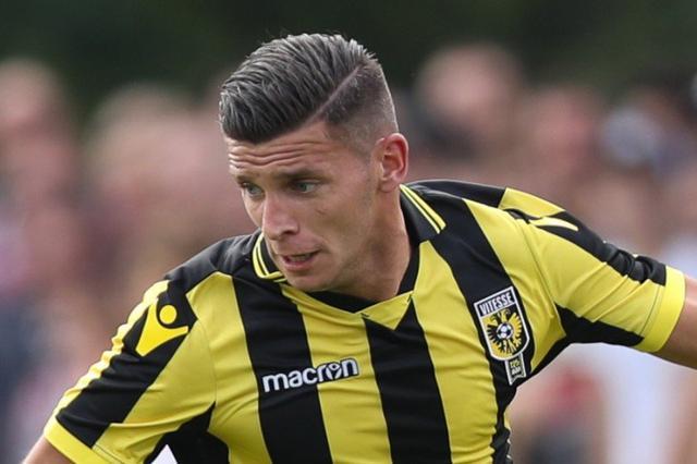 在首轮比赛 在首轮比赛