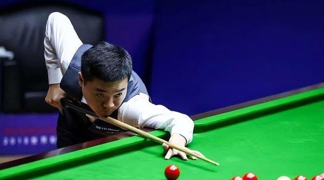 崭露头角 崭露头角