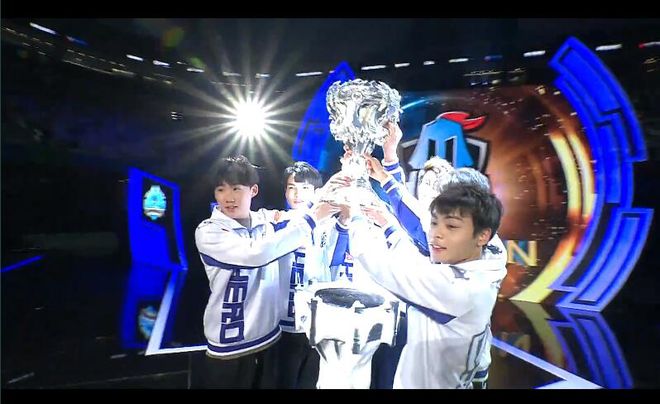 家队功勋中 家队功勋中