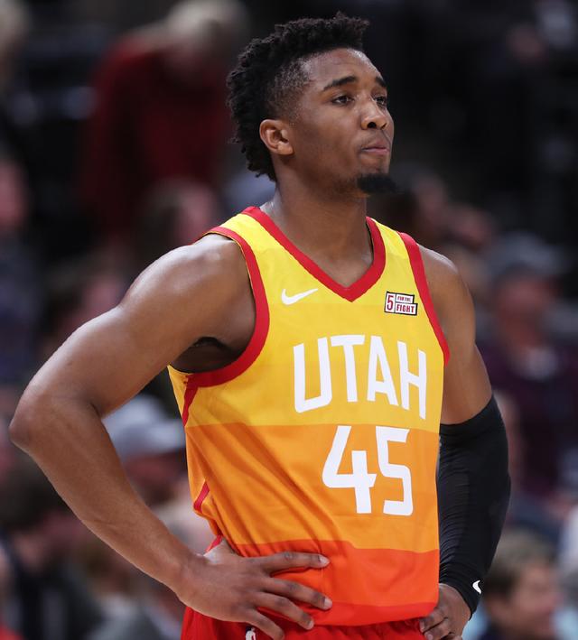 型的防守球 型的防守球