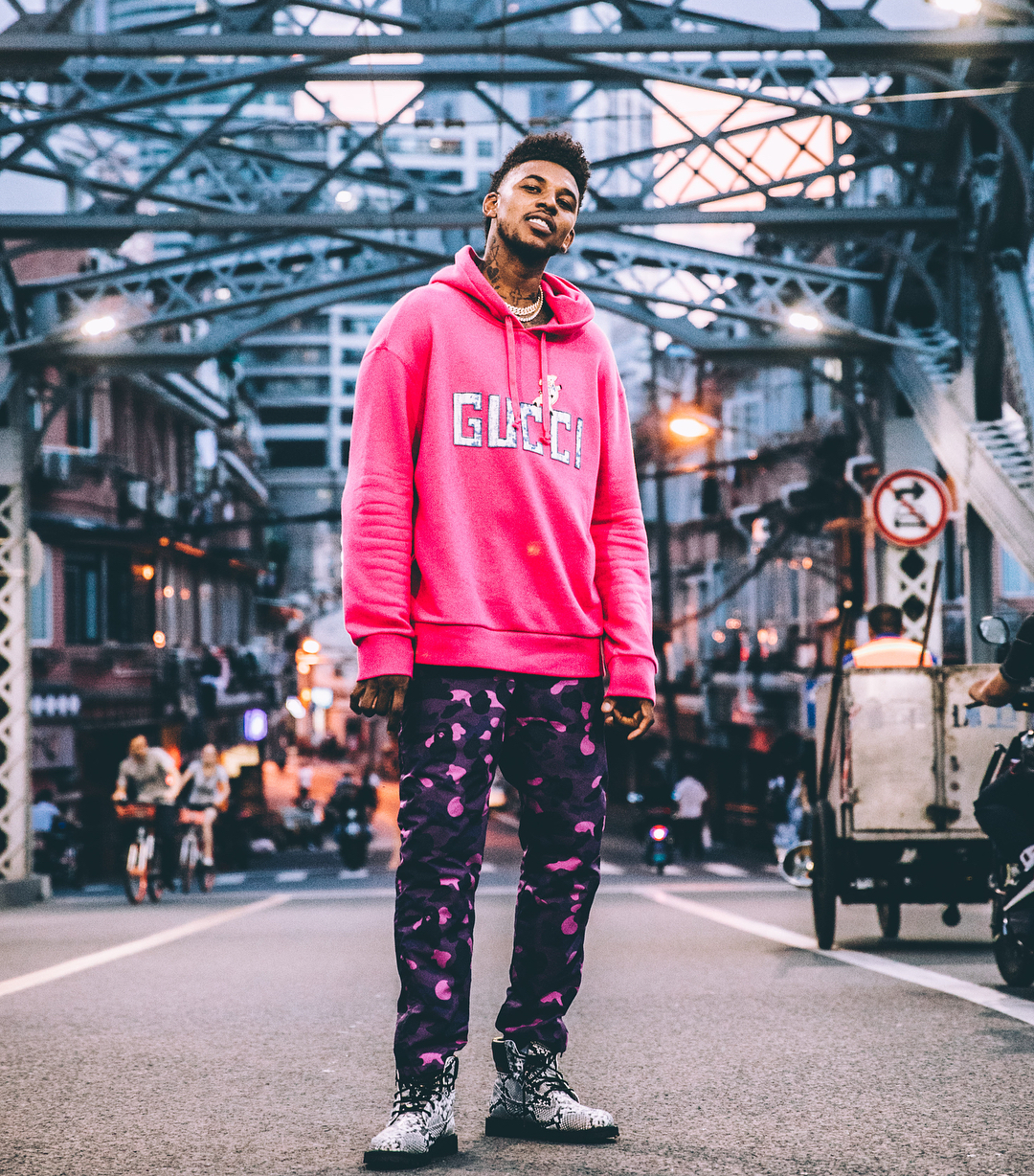 俱乐部的 俱乐部的